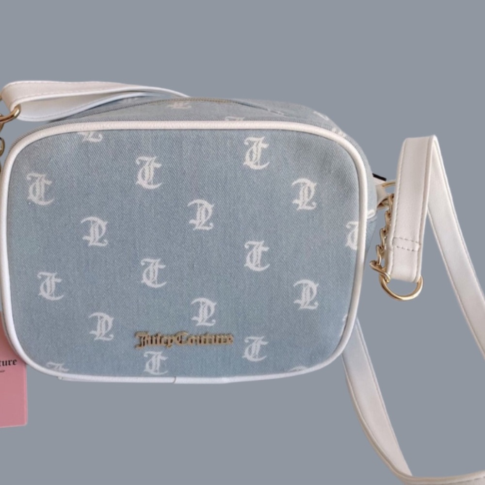Juicy Couture Denim Camera Crossbody. NWT CUTE SUMMER BAG!!